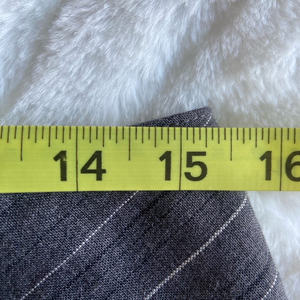 Black and Gray Pinstriped Mini Skirt, pleated mini skirt - Picture 6 of 7